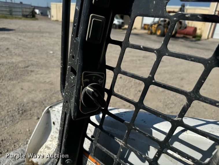 image for item NQ9762 2015 Bobcat T650 tracked skid steer loader