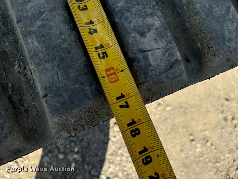 image for item NQ9762 2015 Bobcat T650 tracked skid steer loader