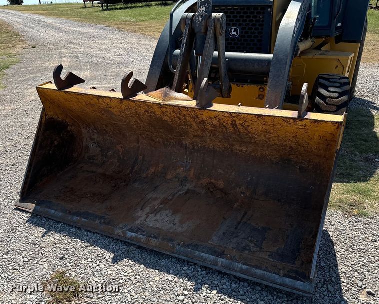 image for item NQ9768 2011 John Deere 310J backhoe
