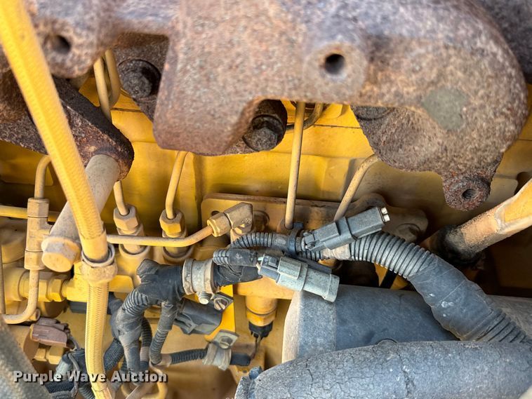 image for item NQ9768 2011 John Deere 310J backhoe