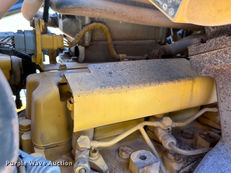 image for item NQ9768 2011 John Deere 310J backhoe