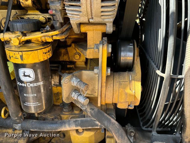 image for item NQ9768 2011 John Deere 310J backhoe