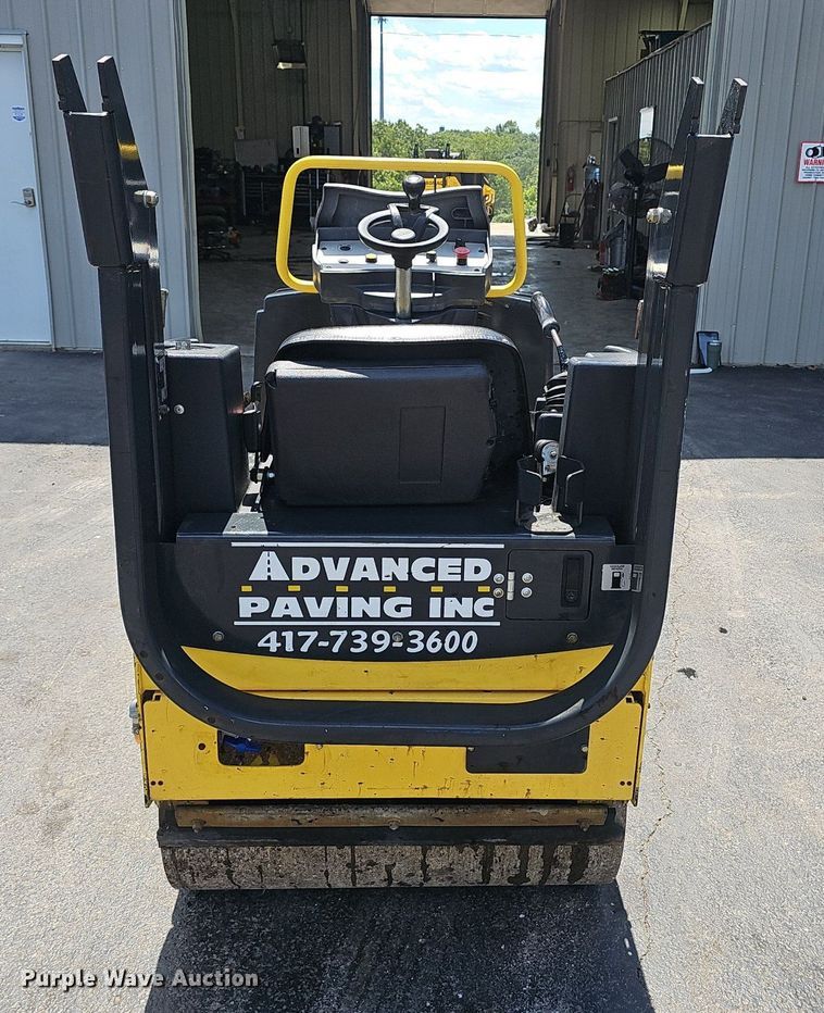 image for item NX9053 2014 Bomag 900-50 double drum vibratory roller