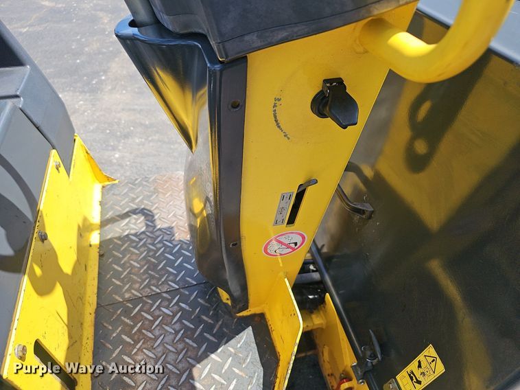 image for item NX9053 2014 Bomag 900-50 double drum vibratory roller