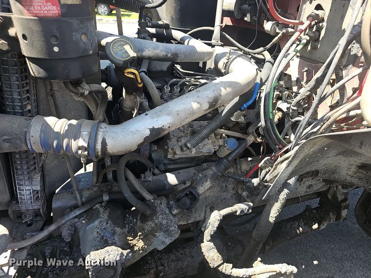 image for item NX9055 1996 Ford F800 oil distributor truck