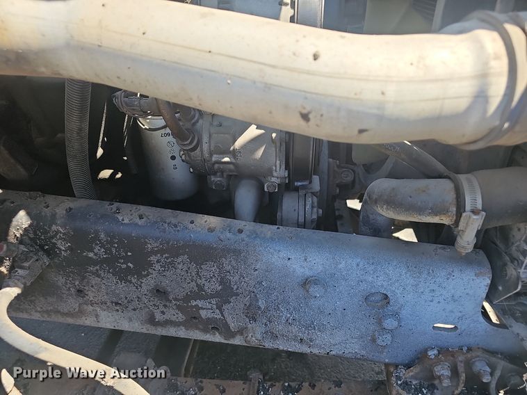 image for item NX9055 1996 Ford F800 oil distributor truck