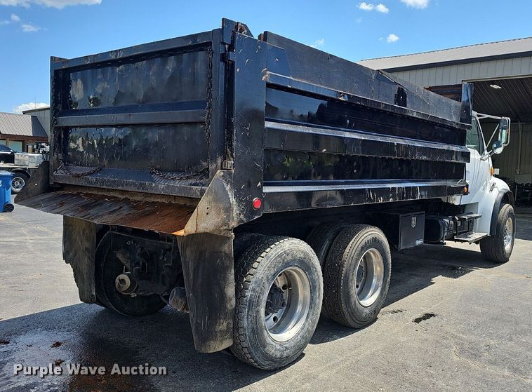 image for item NX9056 2001 Sterling dump truck