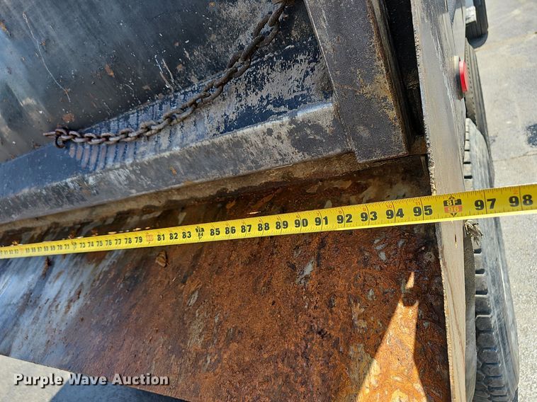 image for item NX9056 2001 Sterling dump truck