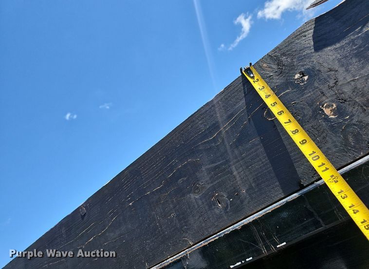 image for item NX9056 2001 Sterling dump truck