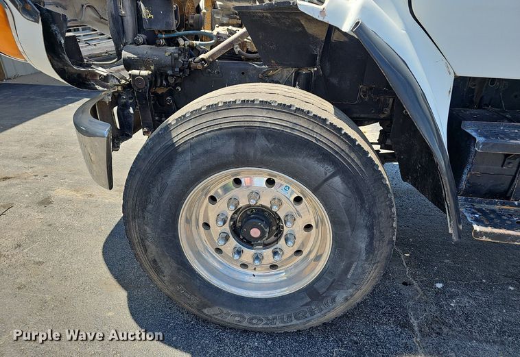 image for item NX9056 2001 Sterling dump truck