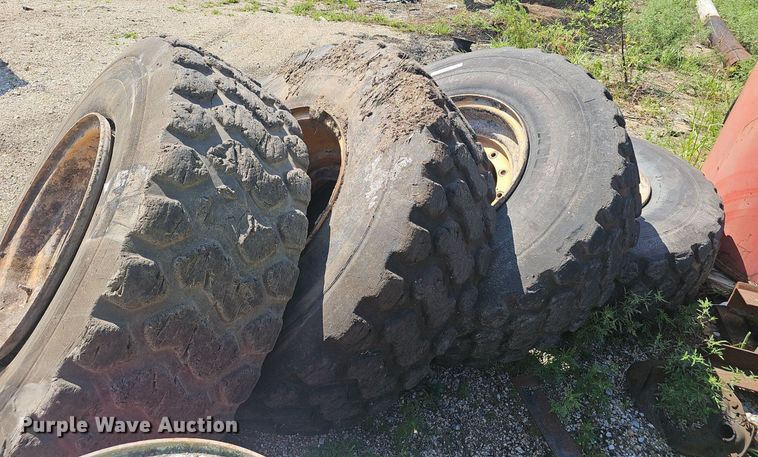 image for item NX9068 (4) 17.5R25 tires and wheels