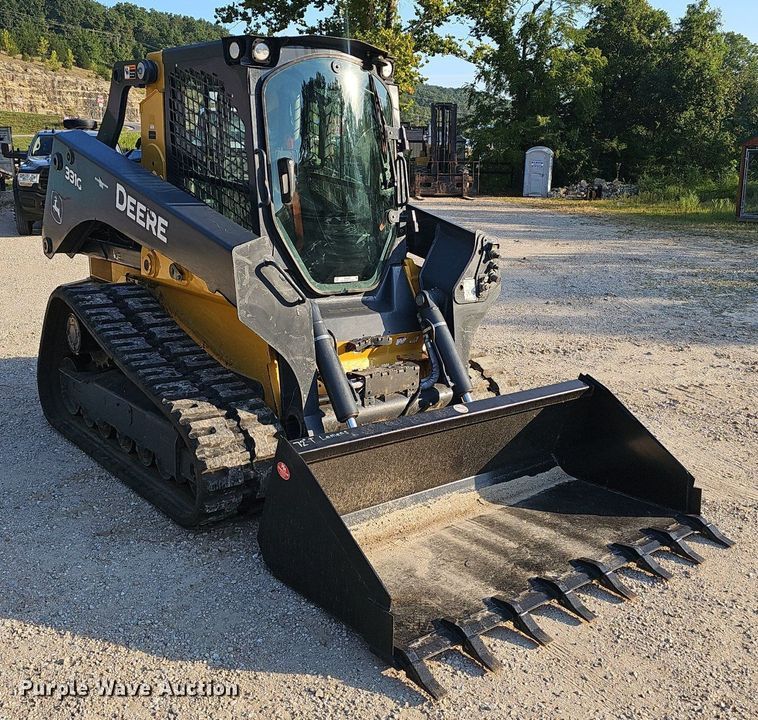 image for item NX9088 2020 John Deere  331G tracked skid steer loader