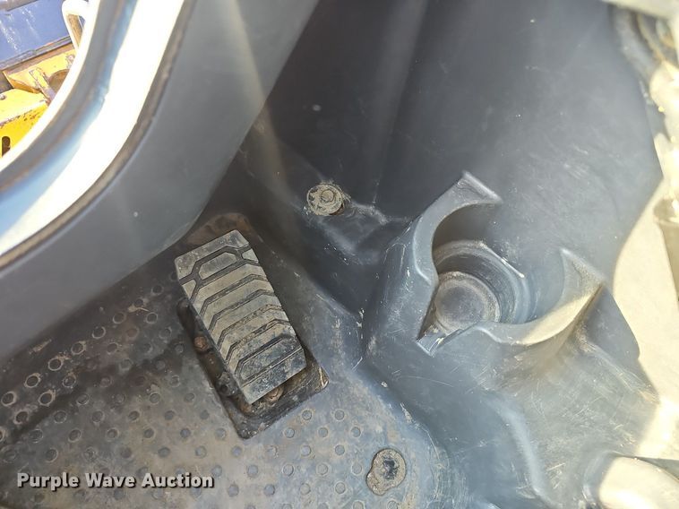 image for item NX9088 2020 John Deere  331G tracked skid steer loader