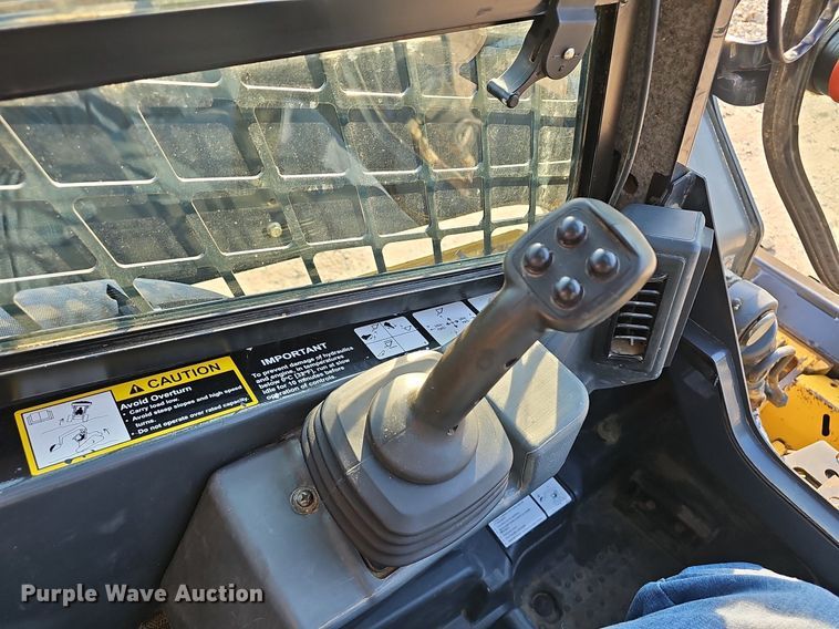 image for item NX9088 2020 John Deere  331G tracked skid steer loader