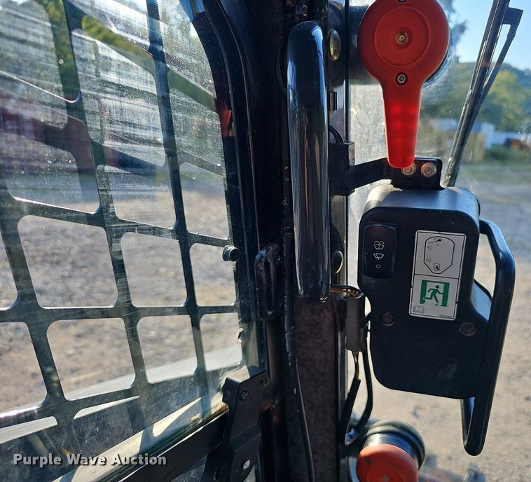 image for item NX9088 2020 John Deere  331G tracked skid steer loader