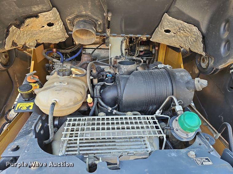 image for item NX9088 2020 John Deere  331G tracked skid steer loader