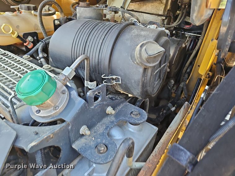 image for item NX9088 2020 John Deere  331G tracked skid steer loader