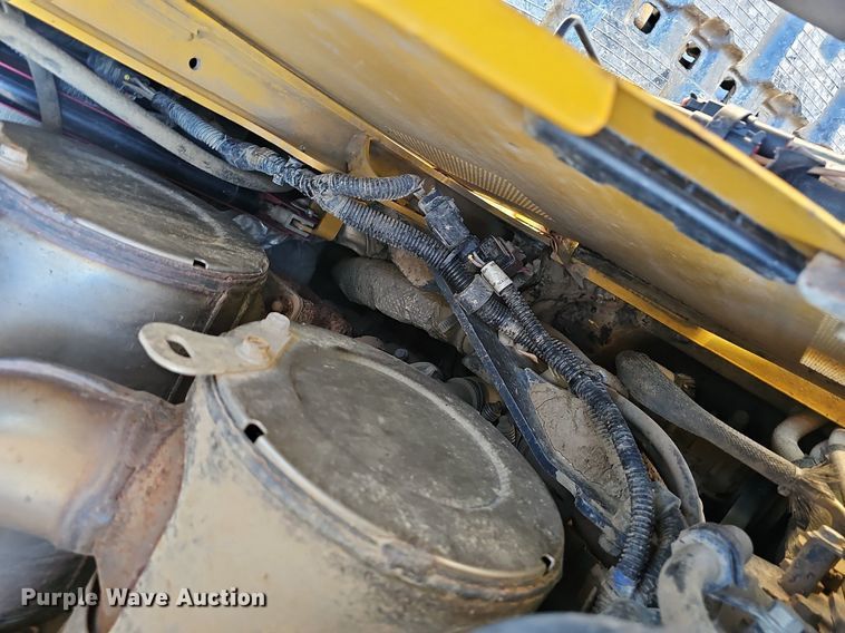 image for item NX9088 2020 John Deere  331G tracked skid steer loader