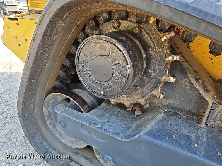 image for item NX9088 2020 John Deere  331G tracked skid steer loader