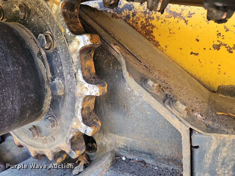 image for item NX9088 2020 John Deere  331G tracked skid steer loader