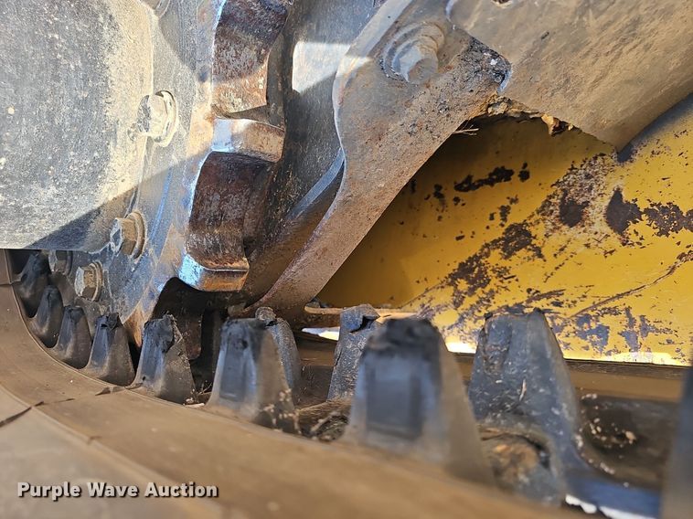 image for item NX9088 2020 John Deere  331G tracked skid steer loader