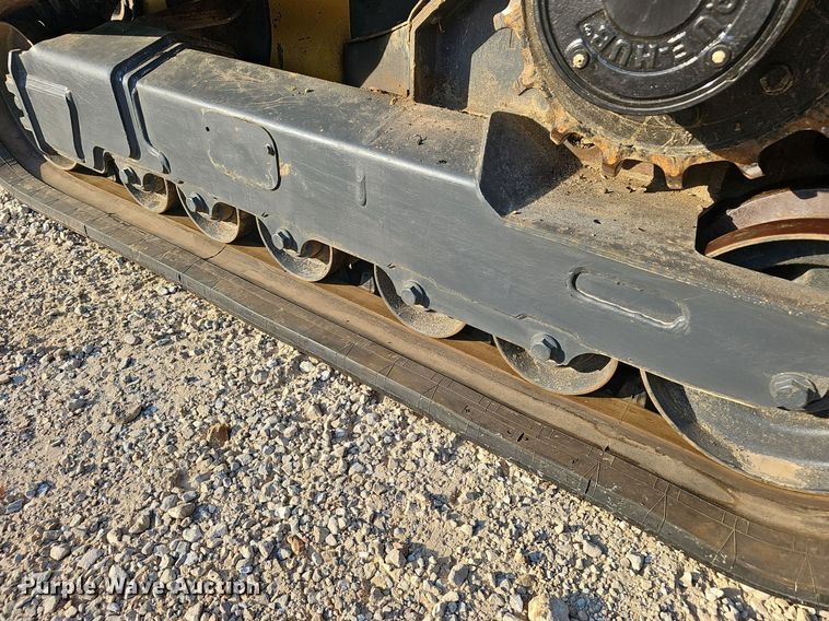 image for item NX9088 2020 John Deere  331G tracked skid steer loader