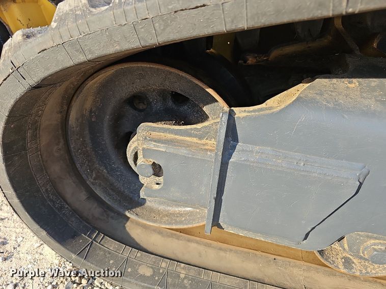 image for item NX9088 2020 John Deere  331G tracked skid steer loader