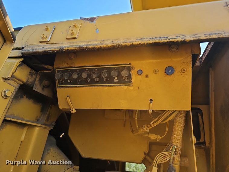 image for item NX9093 1998 Caterpillar  963B track loader