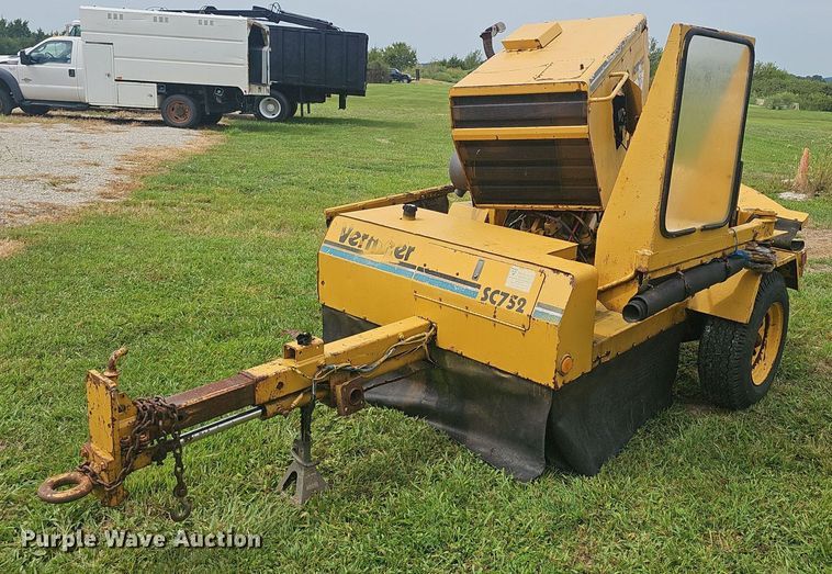 image for item NX9156 Vermeer  SC752 stump grinder