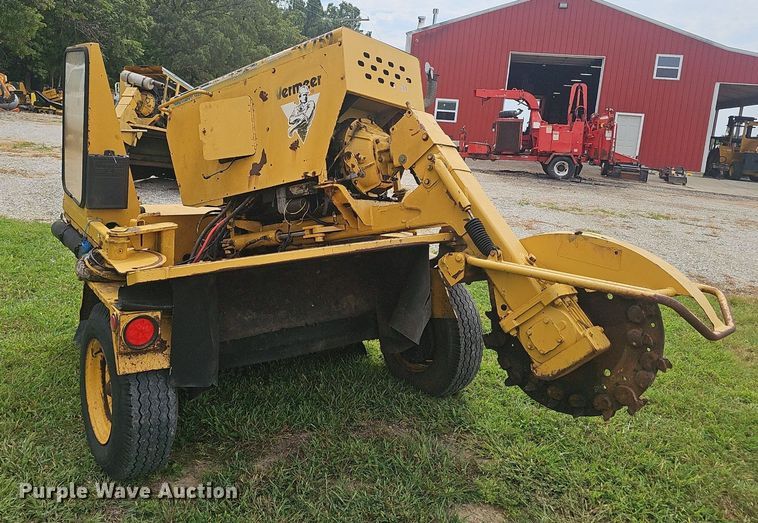 image for item NX9156 Vermeer  SC752 stump grinder