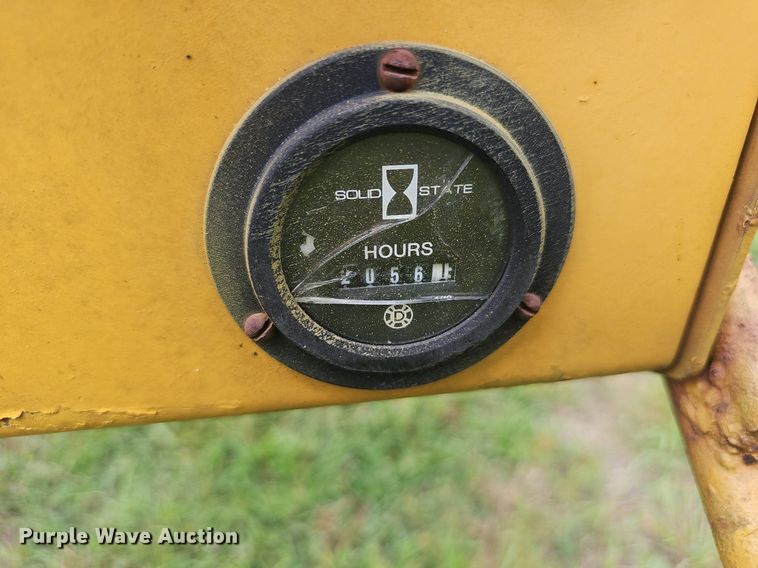 image for item NX9156 Vermeer  SC752 stump grinder