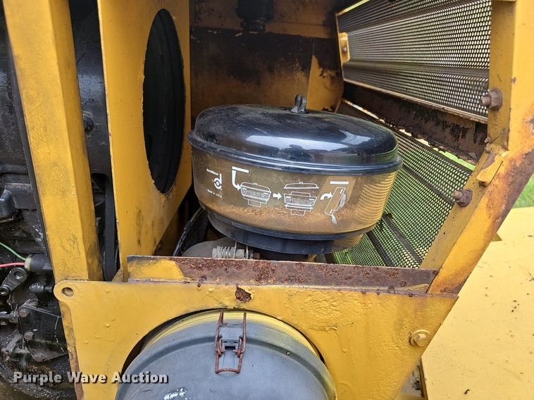 image for item NX9156 Vermeer  SC752 stump grinder