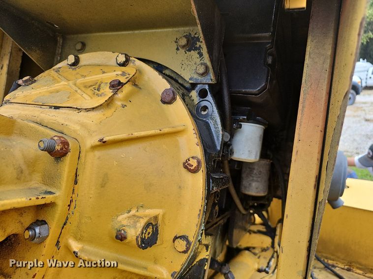 image for item NX9156 Vermeer  SC752 stump grinder