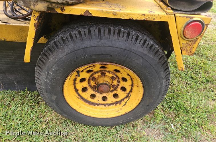 image for item NX9156 Vermeer  SC752 stump grinder