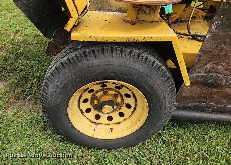 image for item NX9156 Vermeer  SC752 stump grinder