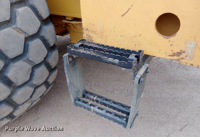 image for item NY9426 2010 Caterpillar 966H wheel loader