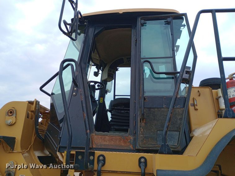 image for item NY9426 2010 Caterpillar 966H wheel loader