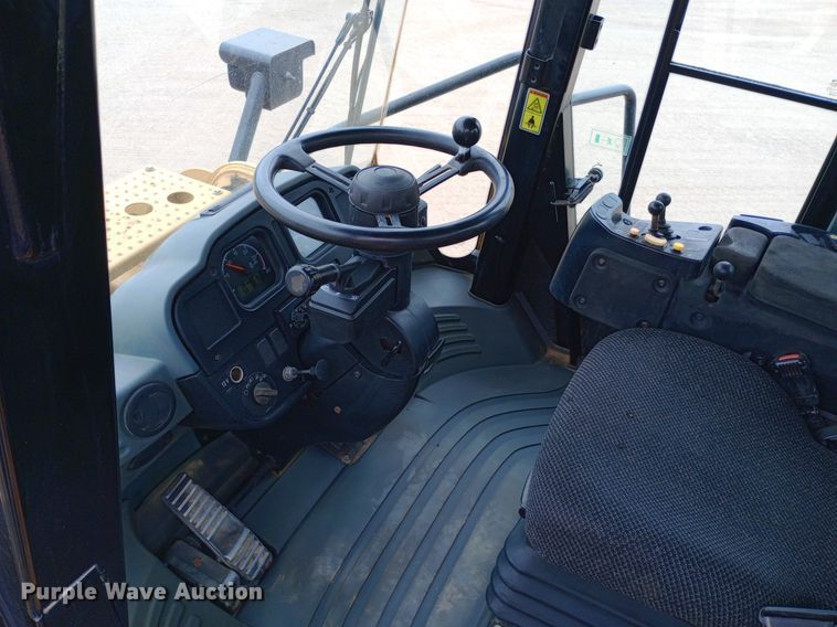 image for item NY9426 2010 Caterpillar 966H wheel loader