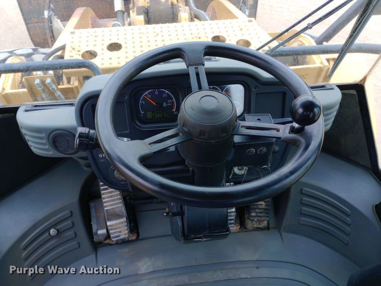 image for item NY9426 2010 Caterpillar 966H wheel loader
