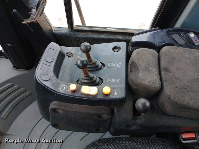 image for item NY9426 2010 Caterpillar 966H wheel loader