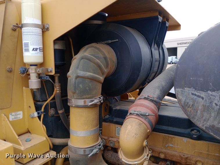 image for item NY9426 2010 Caterpillar 966H wheel loader