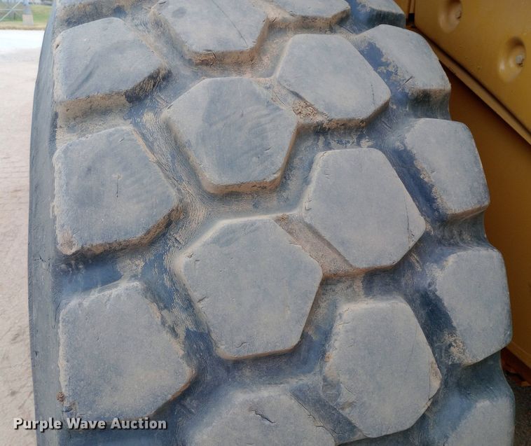 image for item NY9426 2010 Caterpillar 966H wheel loader