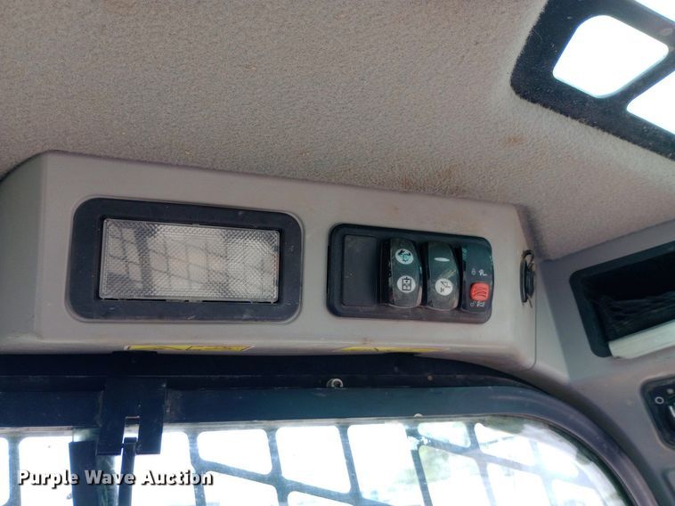 image for item NY9428 2016 Caterpillar 289D skid steer loader