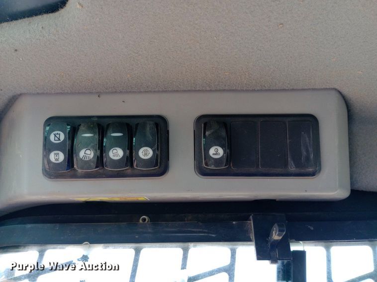 image for item NY9428 2016 Caterpillar 289D skid steer loader