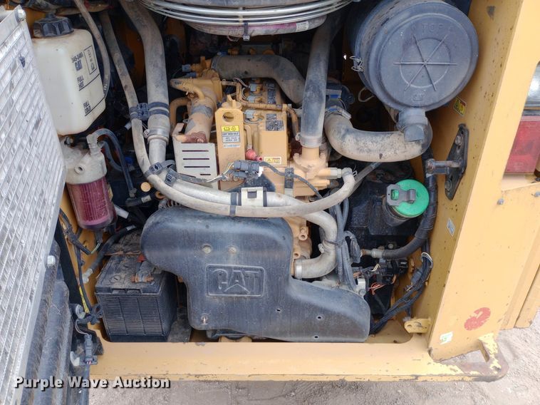 image for item NY9428 2016 Caterpillar 289D skid steer loader
