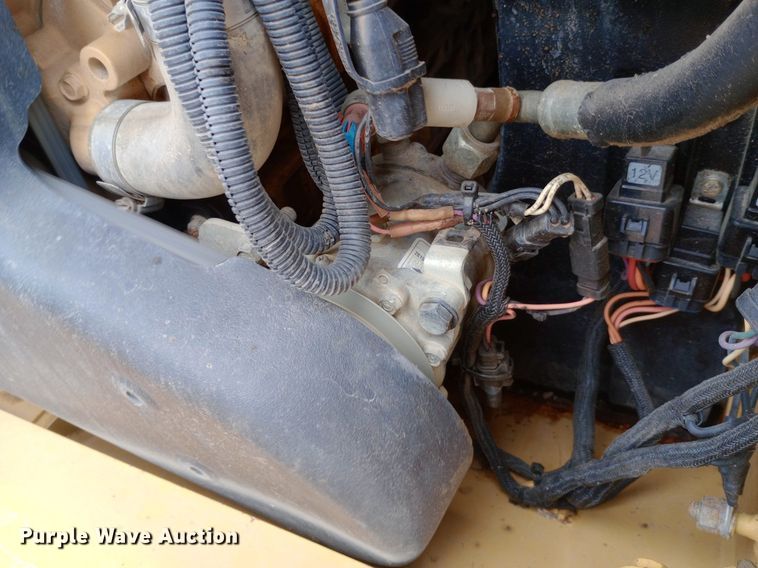 image for item NY9428 2016 Caterpillar 289D skid steer loader