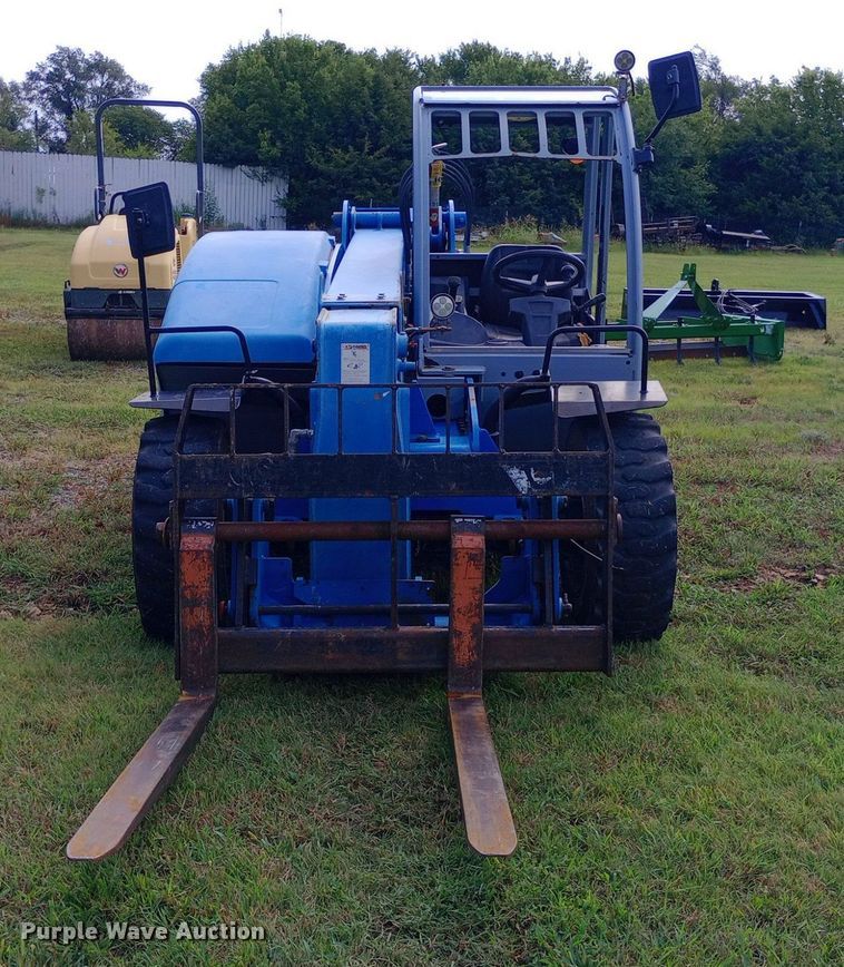 image for item NY9438 2013 Genie GTH-5519 telehandler