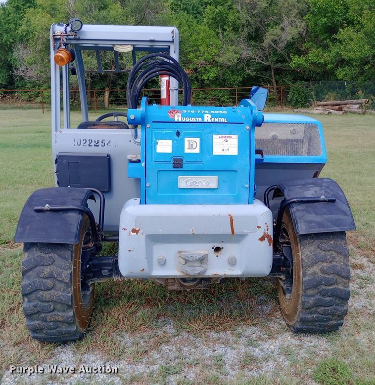 image for item NY9438 2013 Genie GTH-5519 telehandler