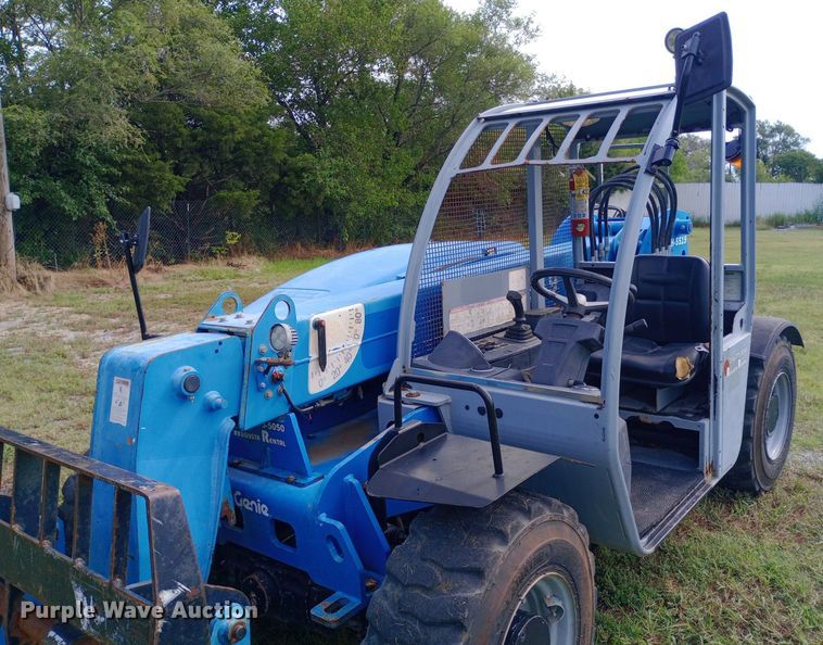 image for item NY9438 2013 Genie GTH-5519 telehandler