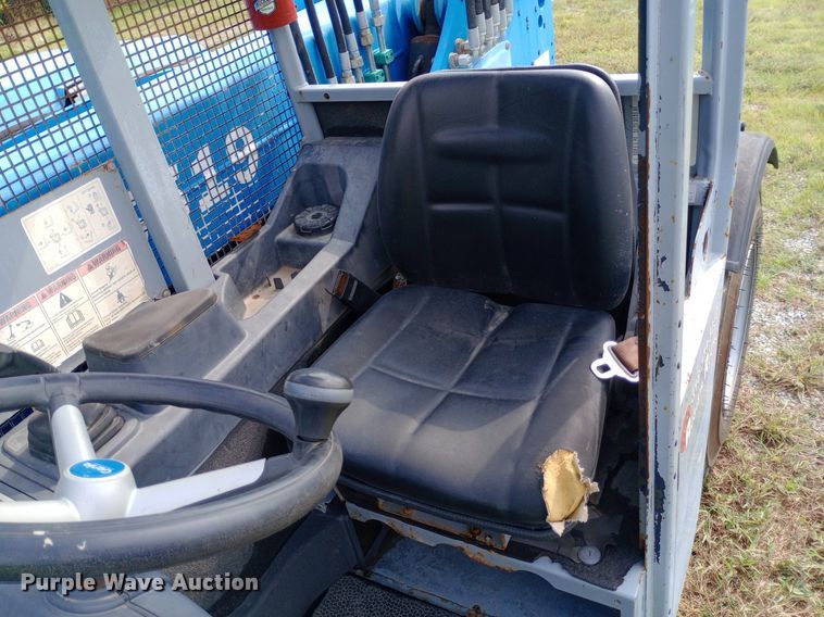 image for item NY9438 2013 Genie GTH-5519 telehandler